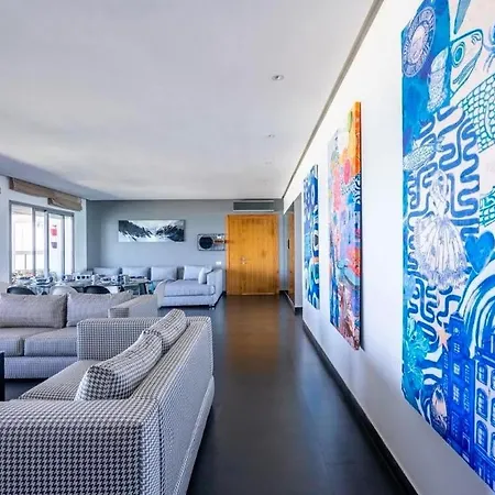 Design George V * Paryż